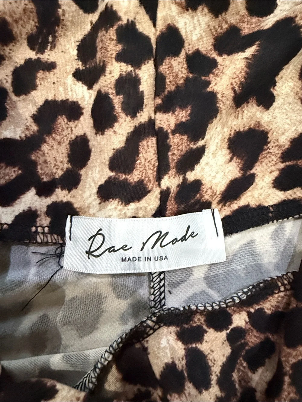 rae mode flowing leopard